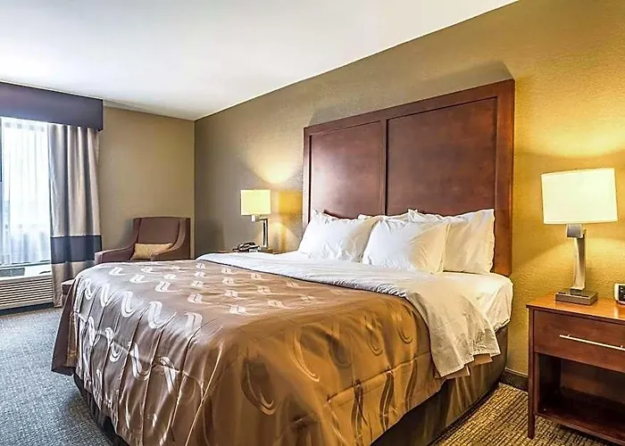Hotel Quality & Near I-57 Salem