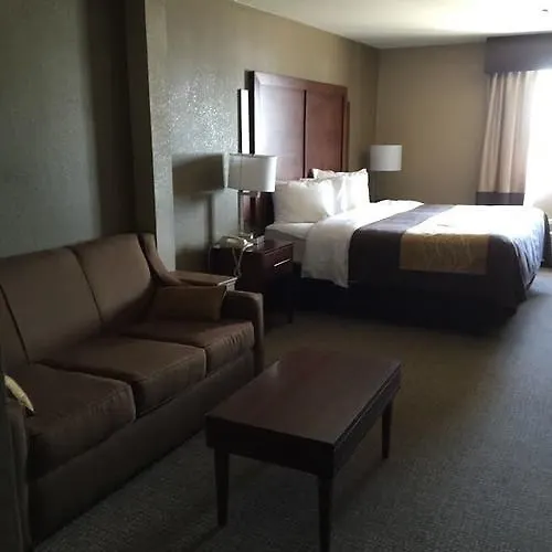 Quality & Near I-57 Hotel Salem